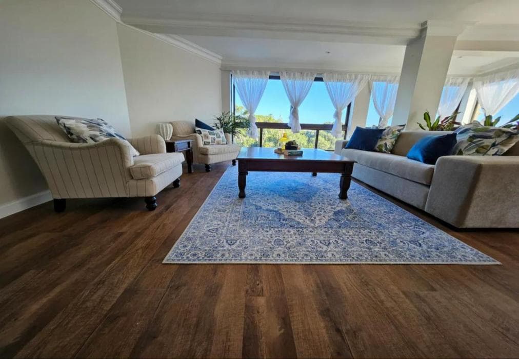 Upstairs Sea View Apartment