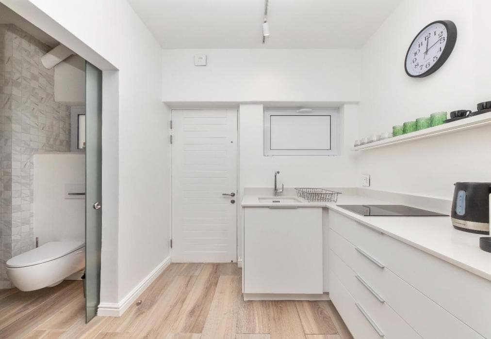 Pearl on the Promenade