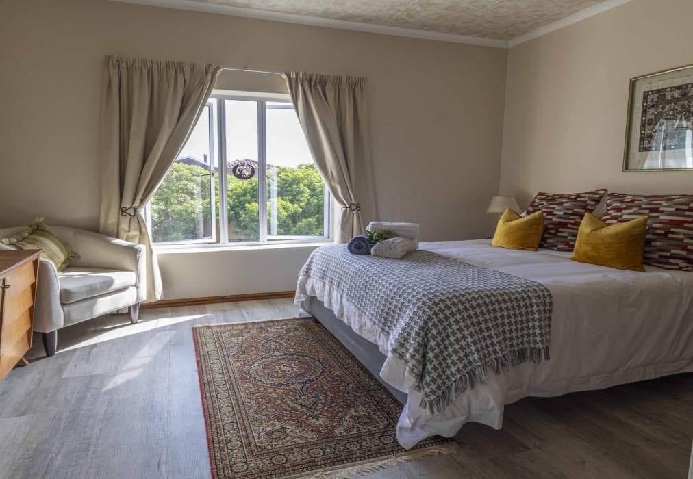 Wind Swallows Apartment