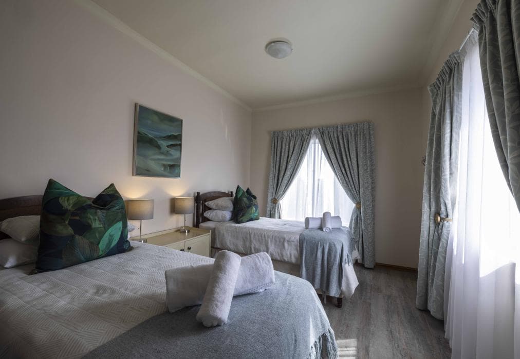 Wind Swallows Apartment