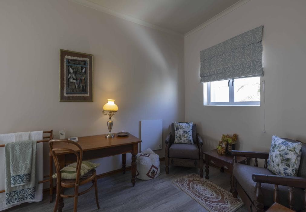 Wind Swallows Apartment