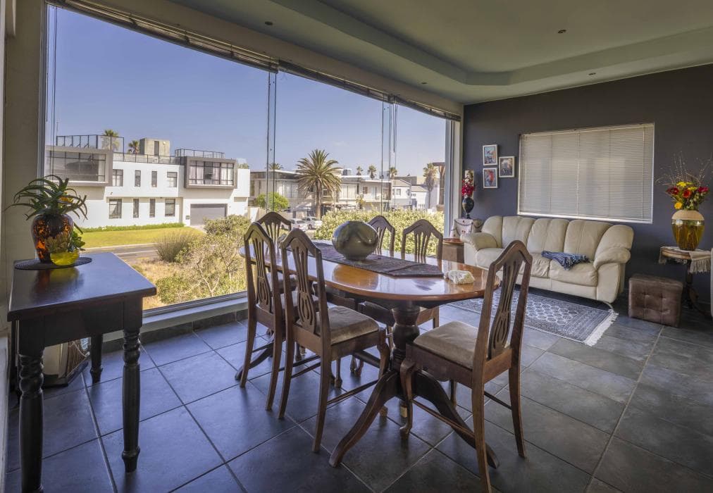 Wind Swallows Apartment