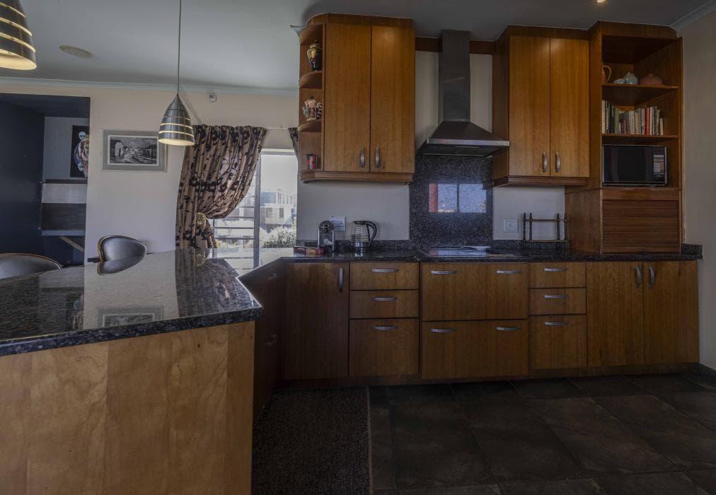 Wind Swallows Apartment