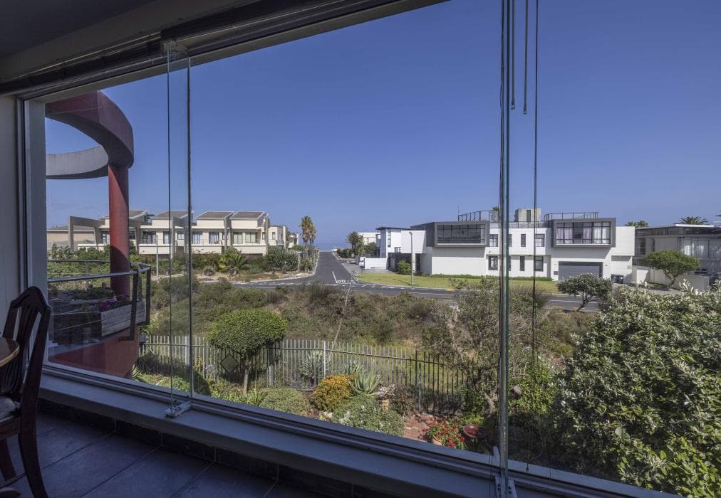 Wind Swallows Apartment