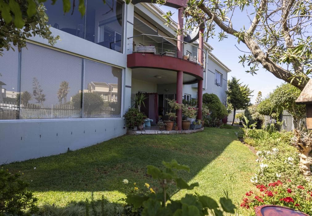 Wind Swallows Apartment