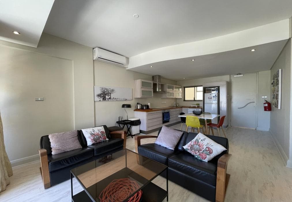 Piazza on Church 1004