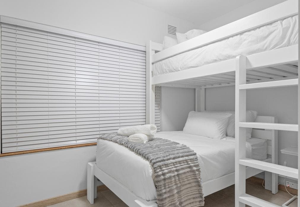 Perna Perna Coastal Escape