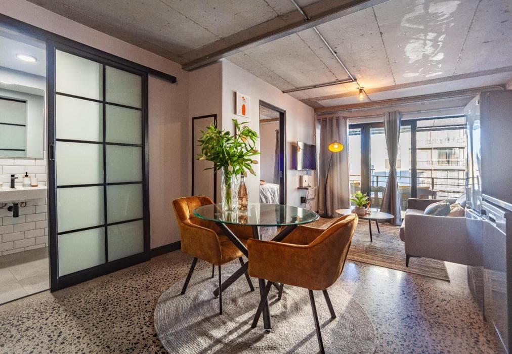 14 Manhattan  1 bedroom