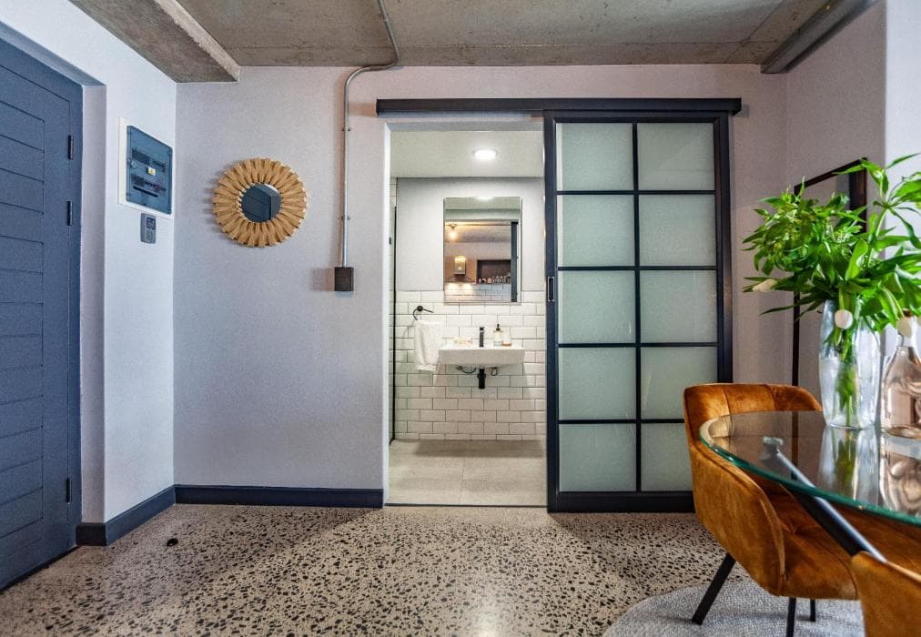 14 Manhattan  1 bedroom