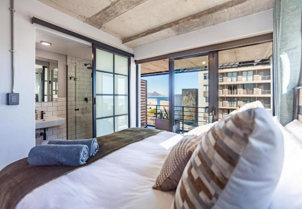 14 Manhattan  1 bedroom