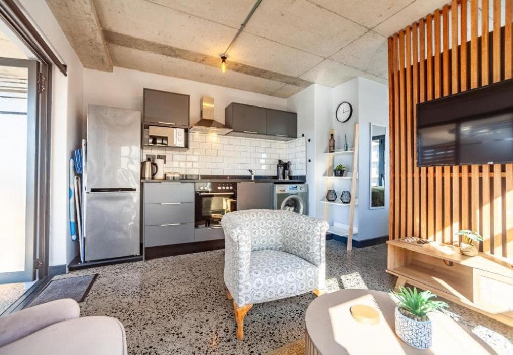 14 Manhattan  1 bedroom