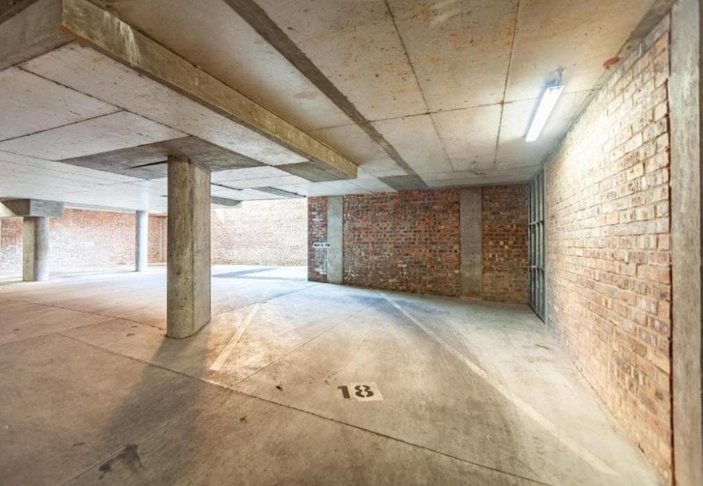 14 Manhattan  1 bedroom