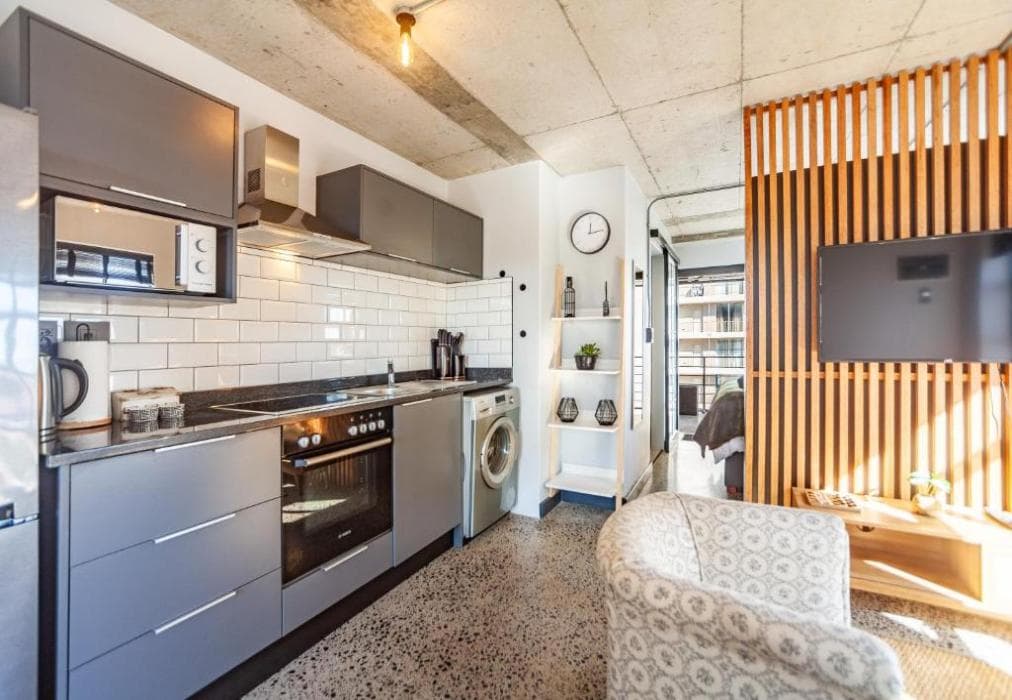 14 Manhattan  1 bedroom