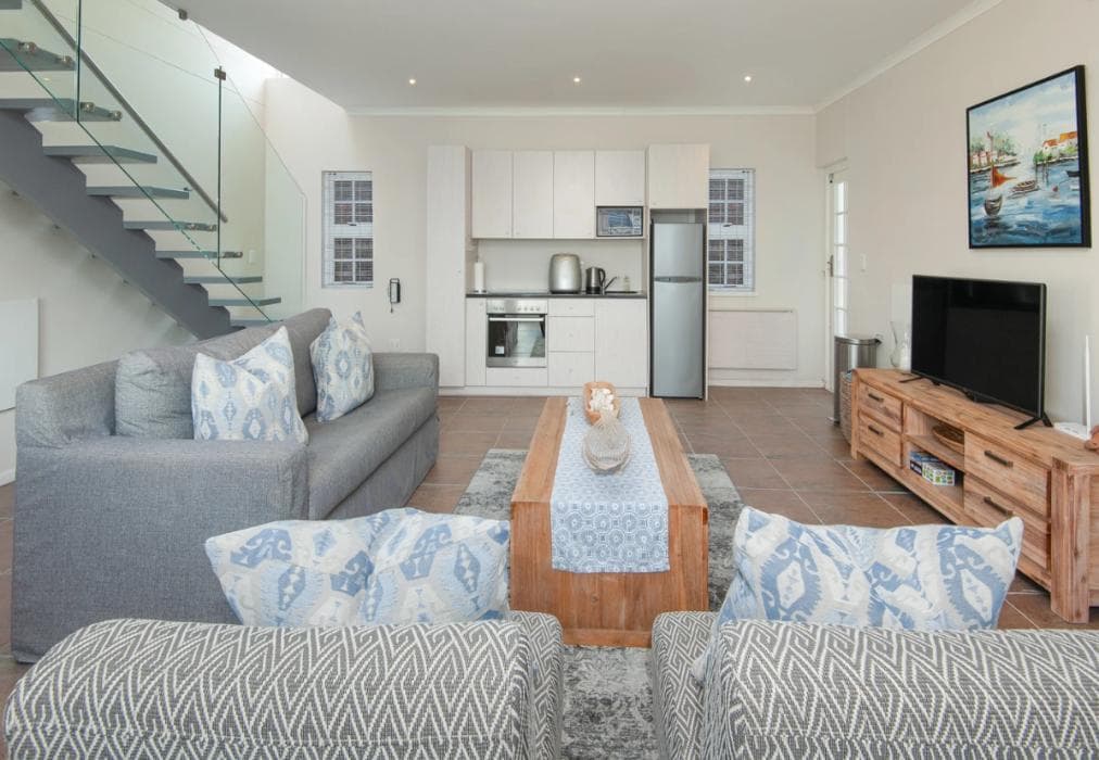 Hermanus Mountain Views