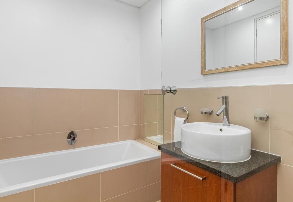 Eden On The Bay 174B