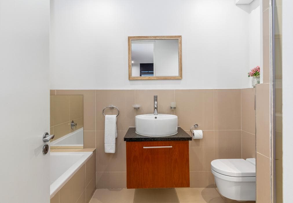 Eden On The Bay 174B