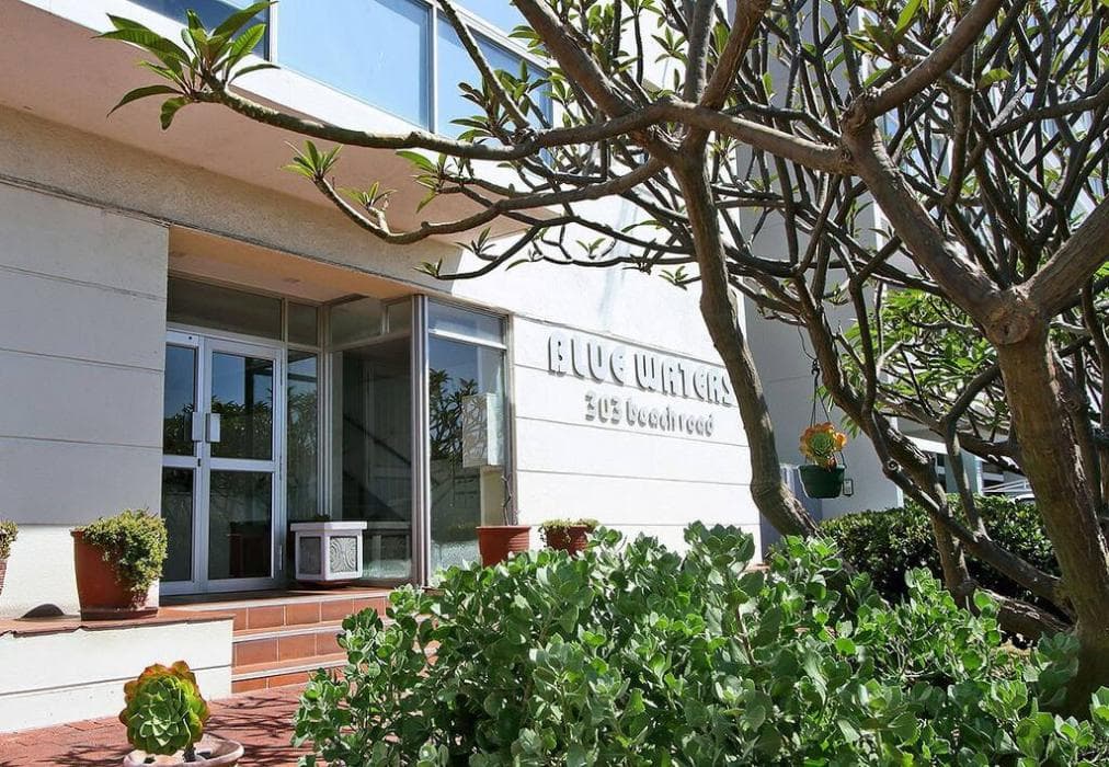 31 Blue Waters - Beach Road Apartment in Sea Point with Sea Views