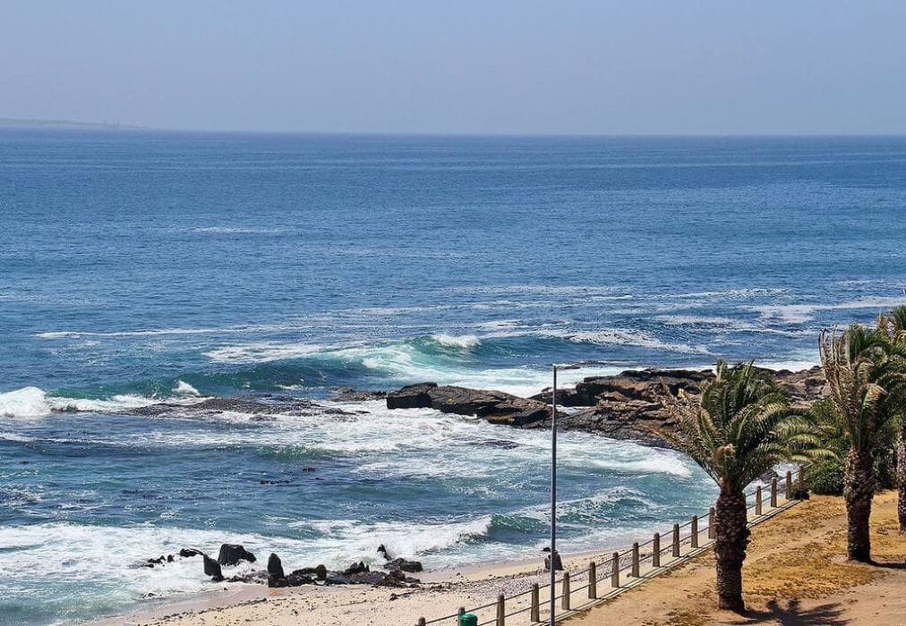 31 Blue Waters - Beach Road Apartment in Sea Point with Sea Views