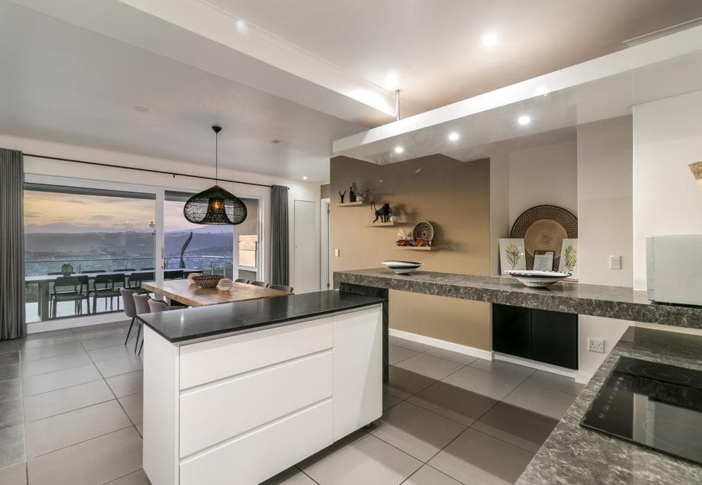 Pezula Guccis Luxury Retreat BQ6