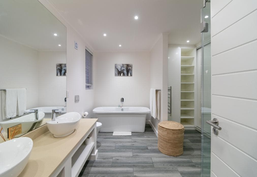 Pezula Guccis Luxury Retreat BQ6