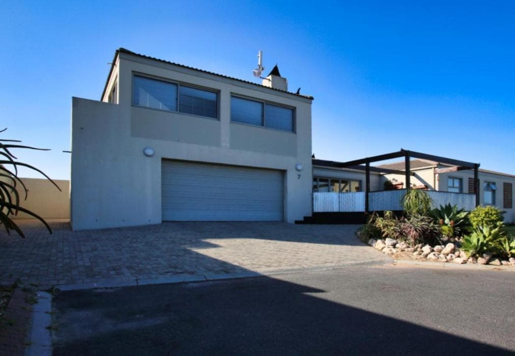 Honeysuckle Langebaan 4 sleeper