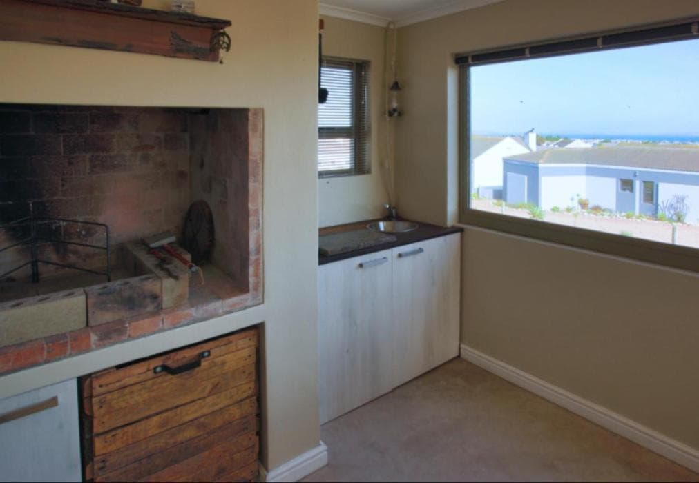 Honeysuckle Langebaan 4 sleeper