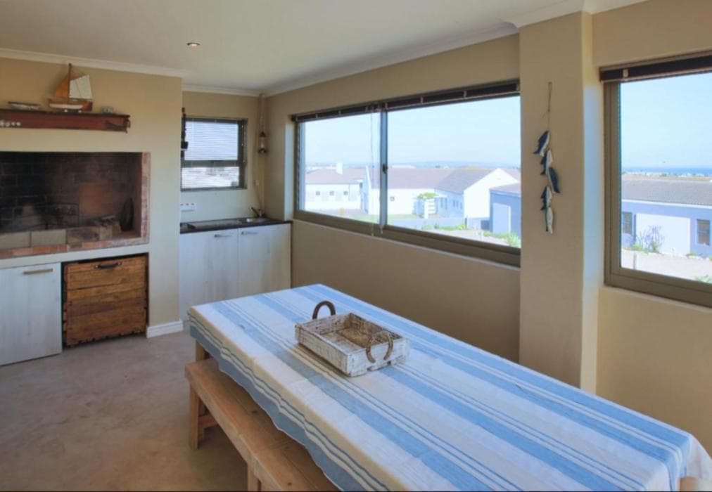 Honeysuckle Langebaan 4 sleeper