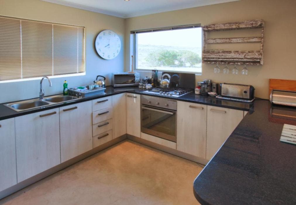 Honeysuckle Langebaan 4 sleeper