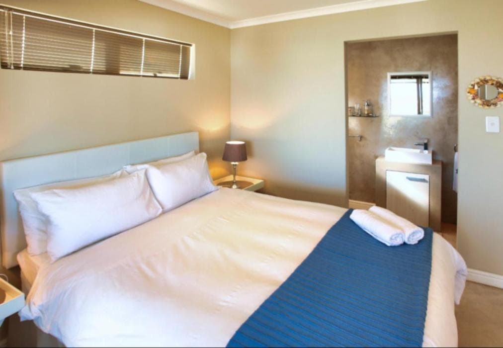 Honeysuckle Langebaan 4 sleeper