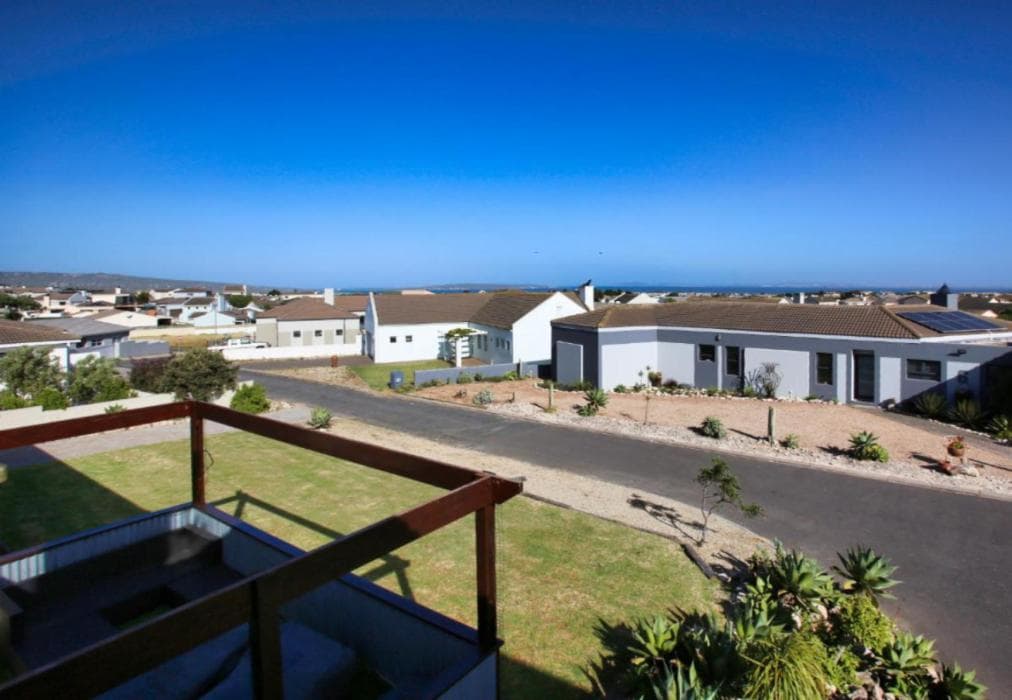 Honeysuckle Langebaan 4 sleeper