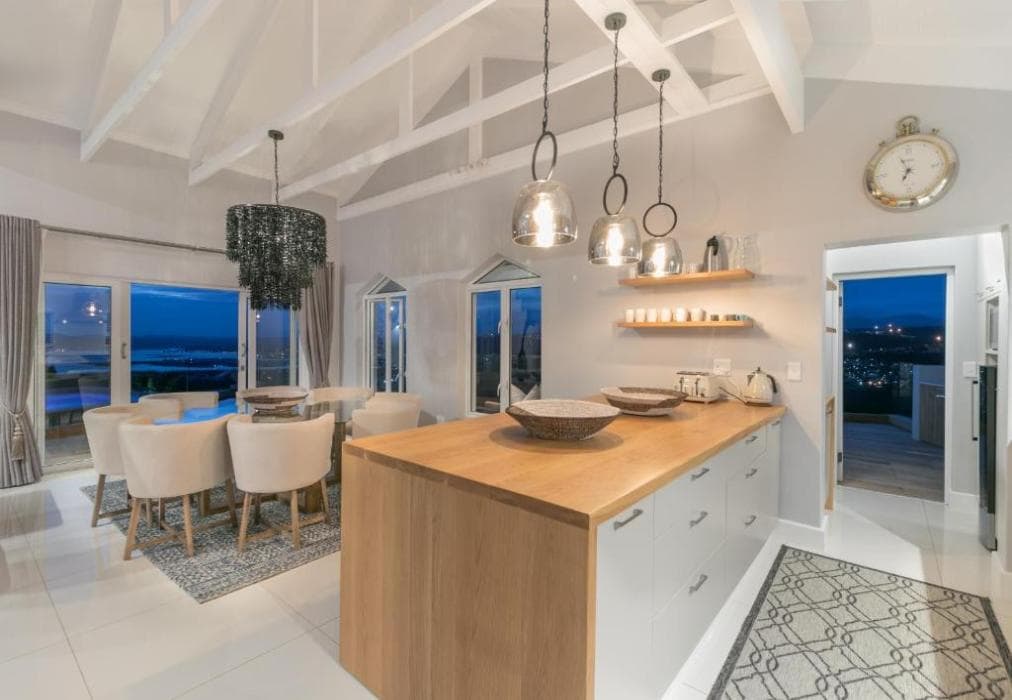 Pezula Heaven On Earth  CM34