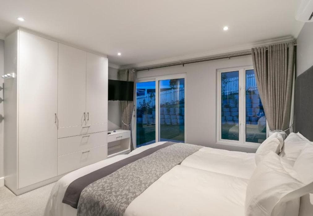 Pezula Heaven On Earth  CM34