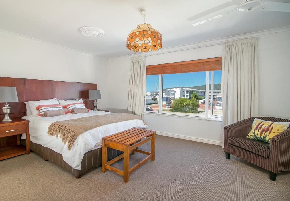 Waterfront Delight  GR1