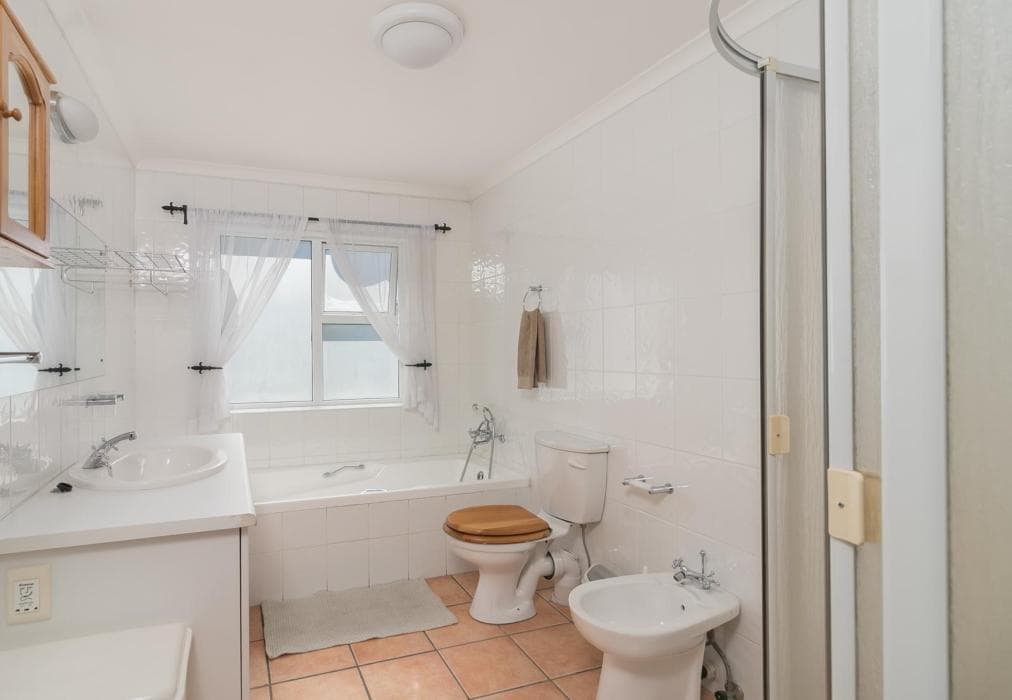 Waterfront Delight  GR1