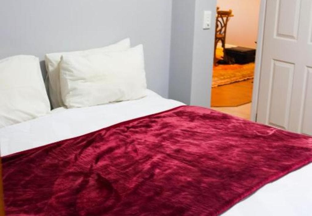 Waterfront Delight  GR1