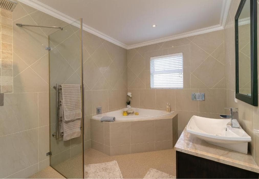 Pezula  Indian Ocean Splendour  MT8