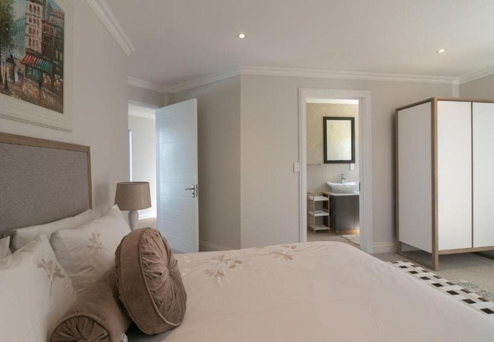 Pezula  Indian Ocean Splendour  MT8