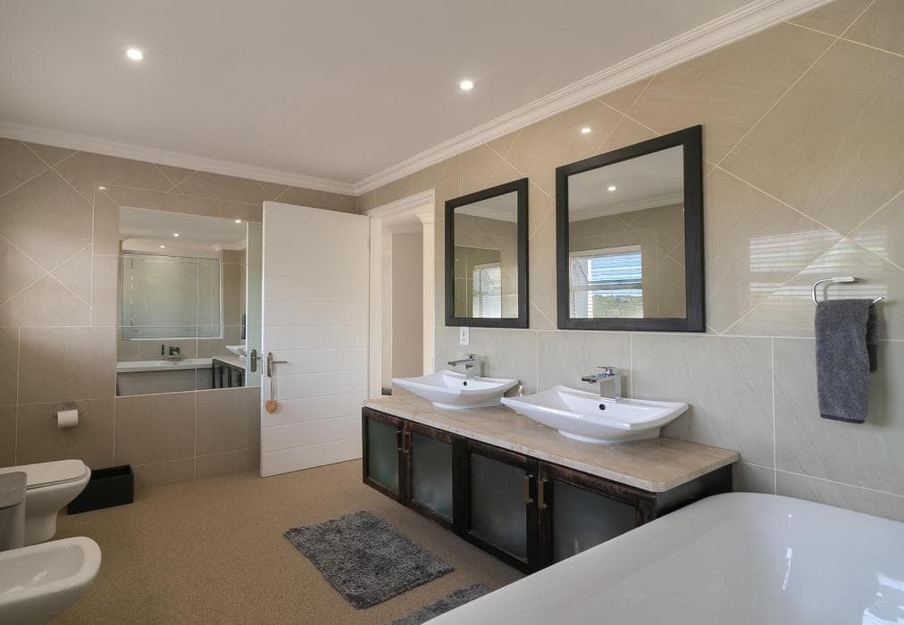 Pezula  Indian Ocean Splendour  MT8