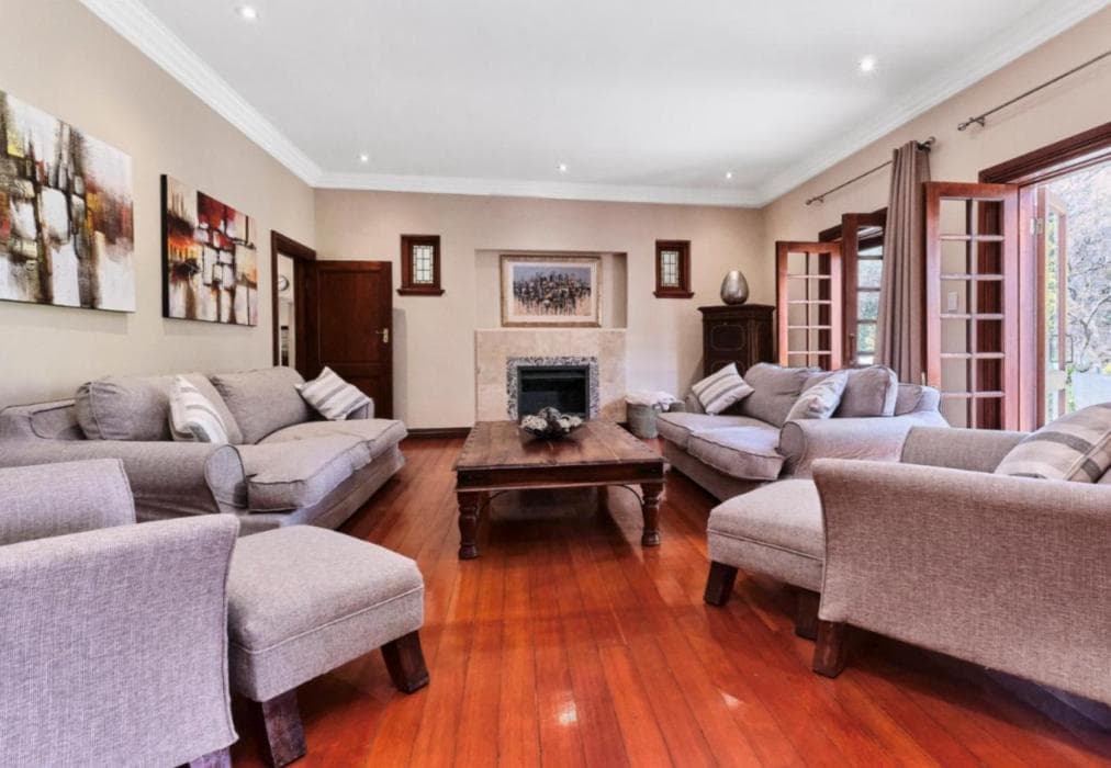 Rose Road Manor Houghton Estate