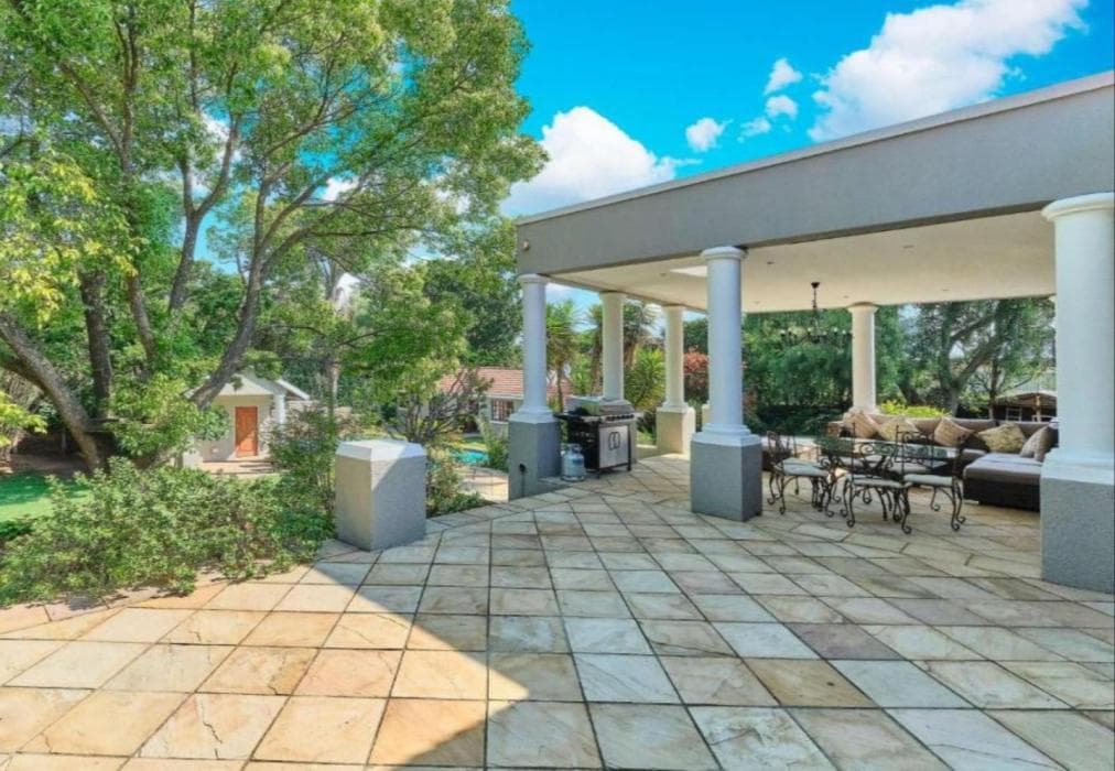 Rose Road Manor Houghton Estate