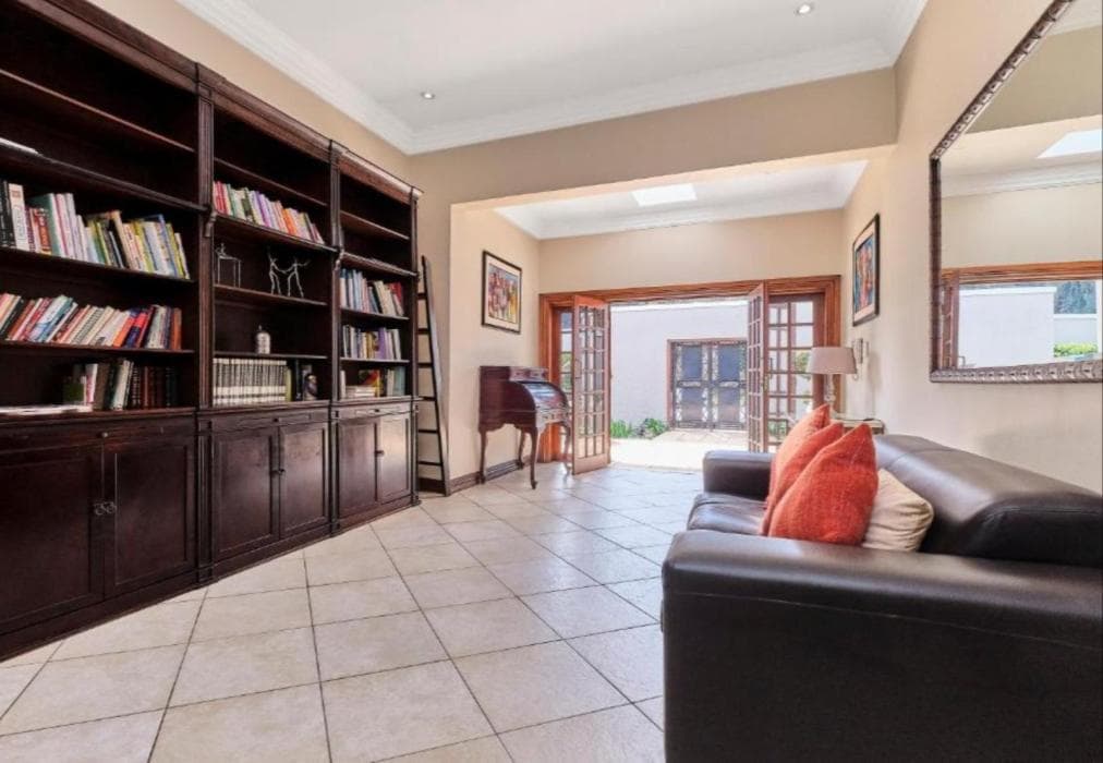 Rose Road Manor Houghton Estate