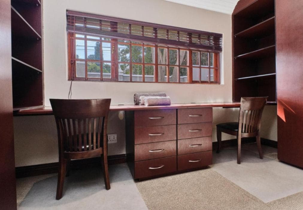 Rose Road Manor Houghton Estate