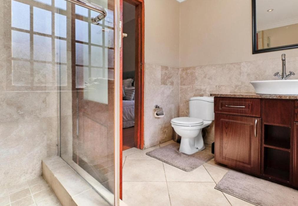 Rose Road Manor Houghton Estate