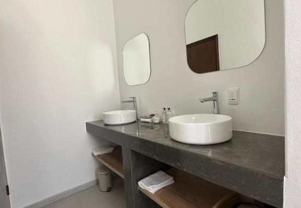 Somer House Guest Suites