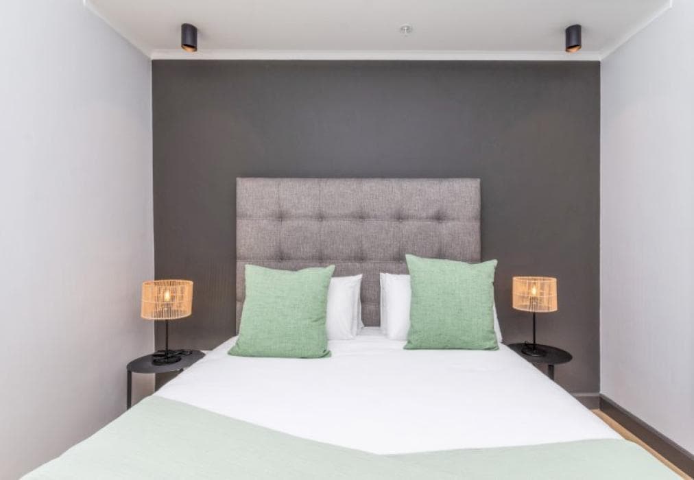 Modern Green Point Apartment 1