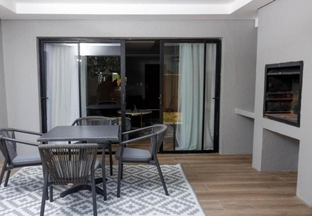 Uptown Apartments Garden Pavillion