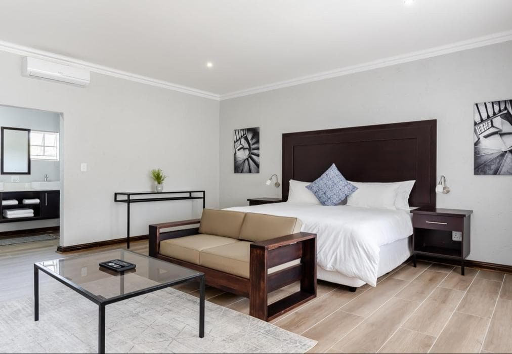 Point R40 Lodge  Self Catering