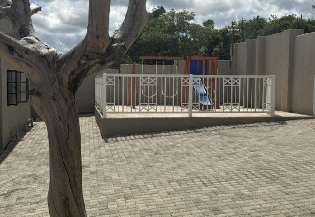 Point R40 Lodge  Self Catering