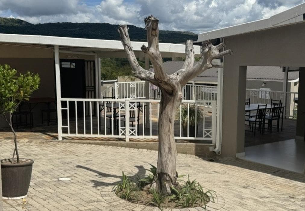 Point R40 Lodge  Self Catering