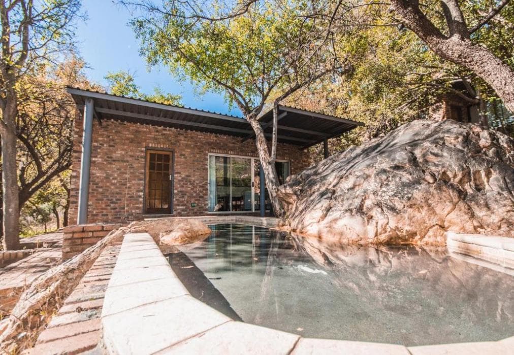 Thabela Thabeng Guest Farm